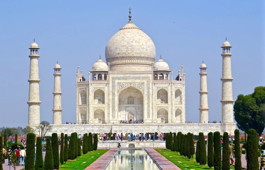 Experience the Essence of Agra with Personalized Tour Packages